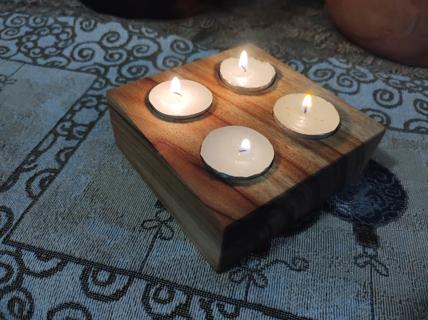4 Tea lights, Square.