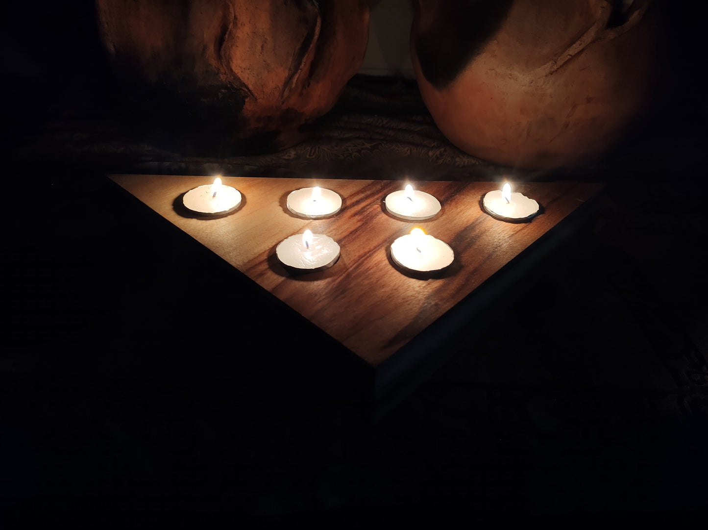 6 Tea lights, Triangular.