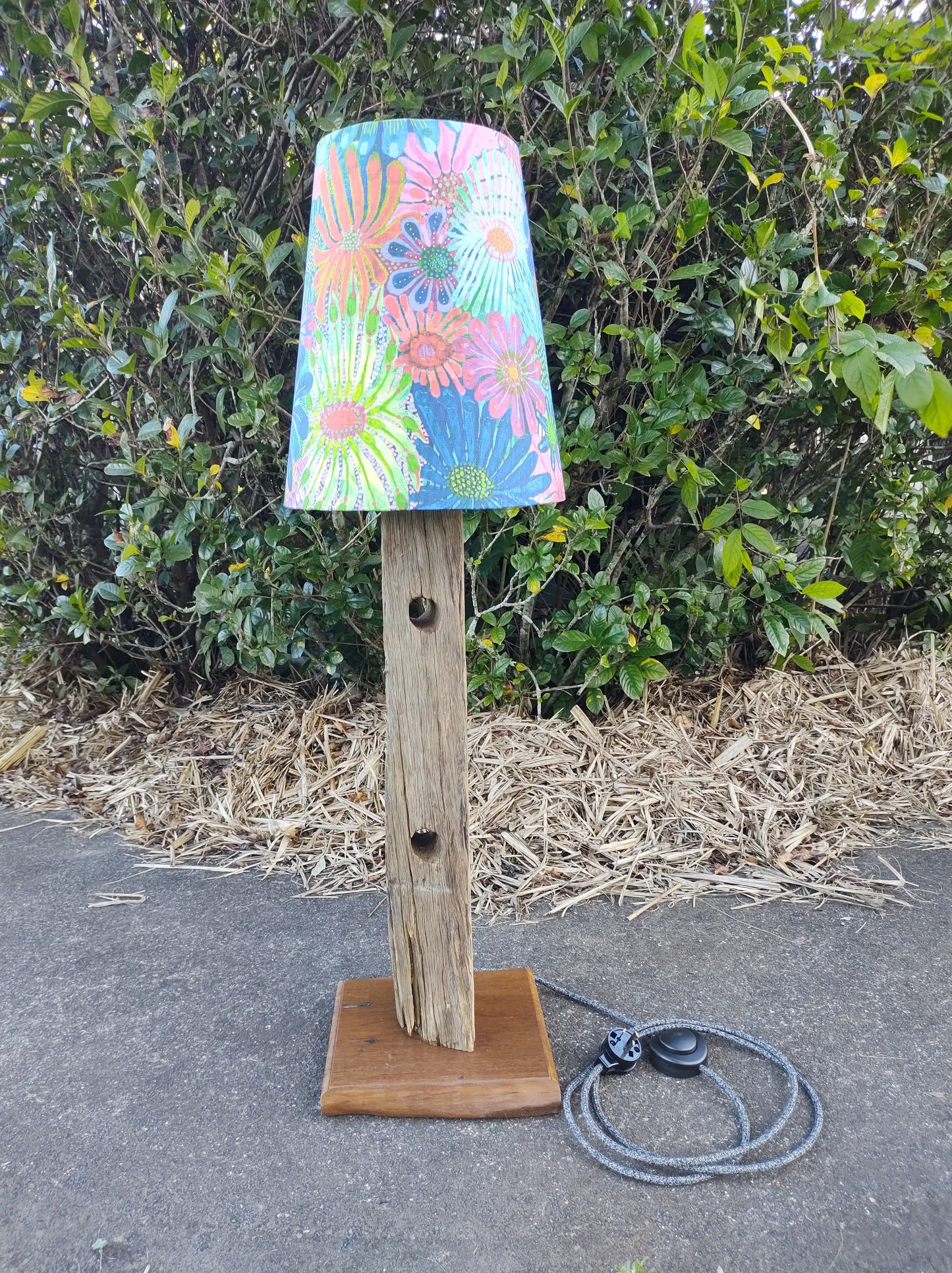 Floor lamp - 1/2 height fence post
