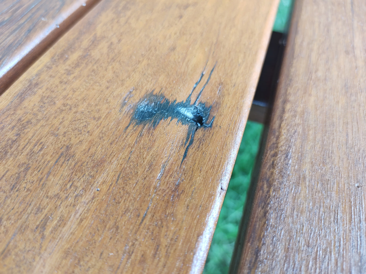 Picnic Table - Hardwood & Metal
