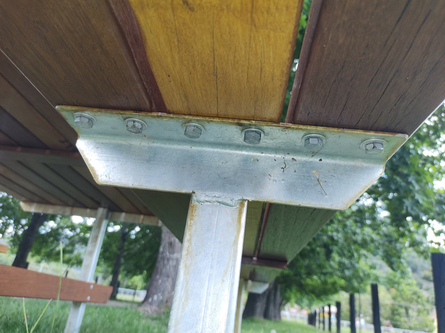 Picnic Table - Hardwood & Metal