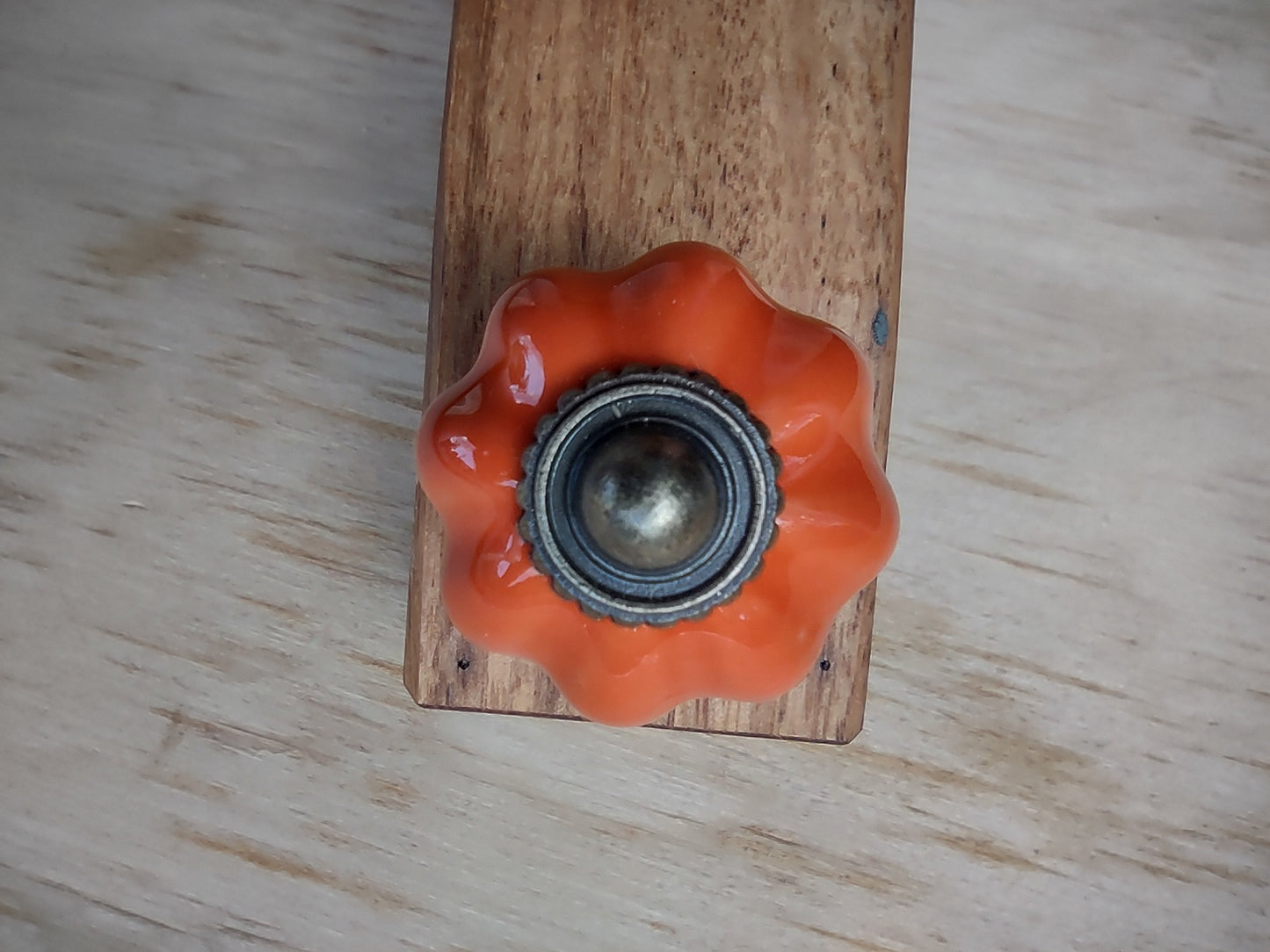 Knob, Plain Orange.